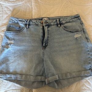 Ava & Viv Light Wash Jean Shorts